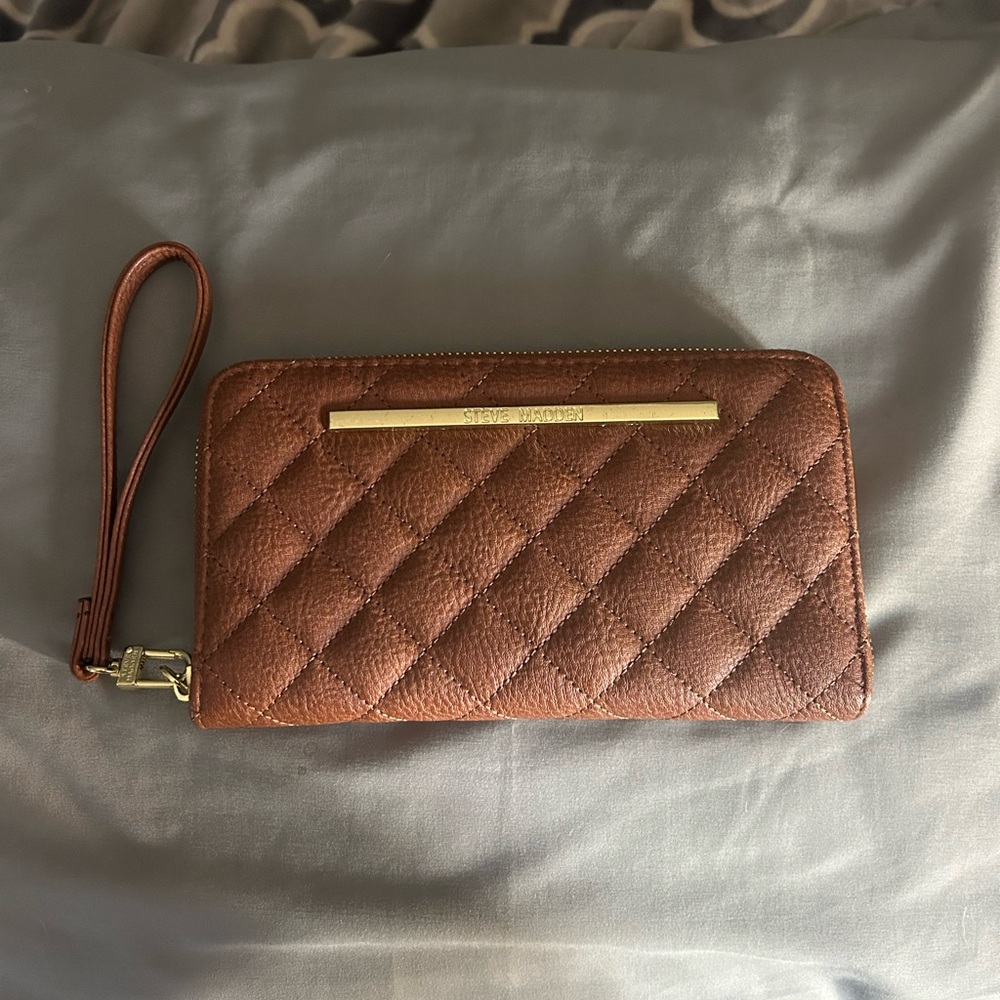 Steve Madden Brown Quilted Wristlet Wallet